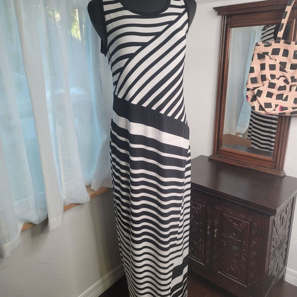 Chico's Maxi Dress Stretch Striped Faux Wrap Black White Sleeveless Sz Small 6/8